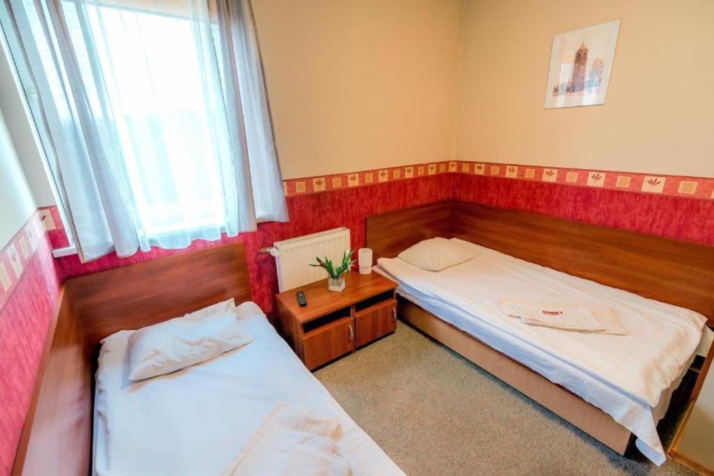 Tamada Aparthotel Ozorków Exteriör bild