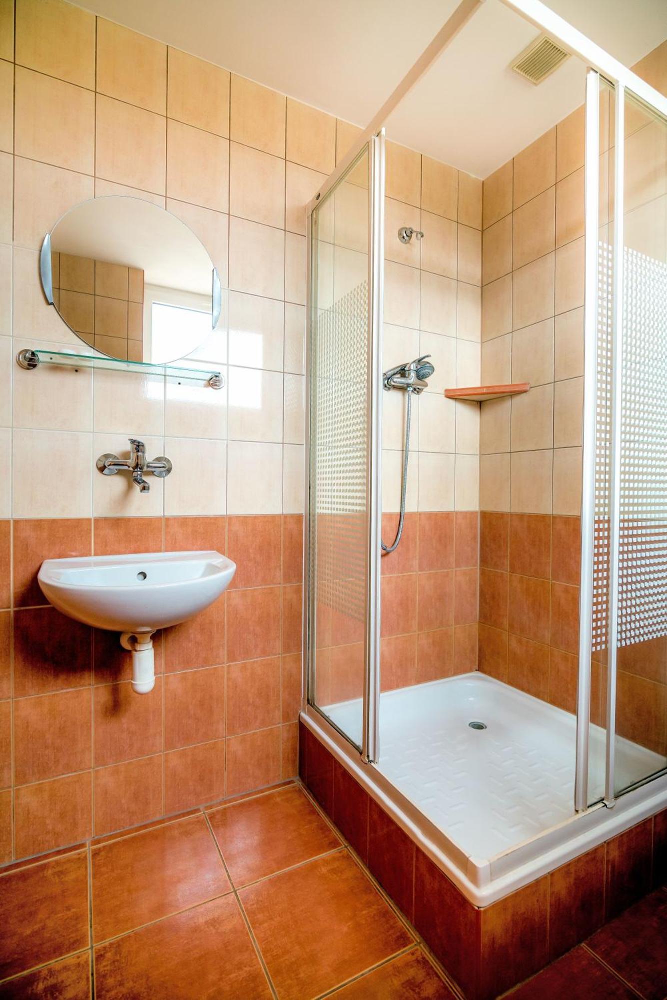 Tamada Aparthotel Ozorków Rum bild